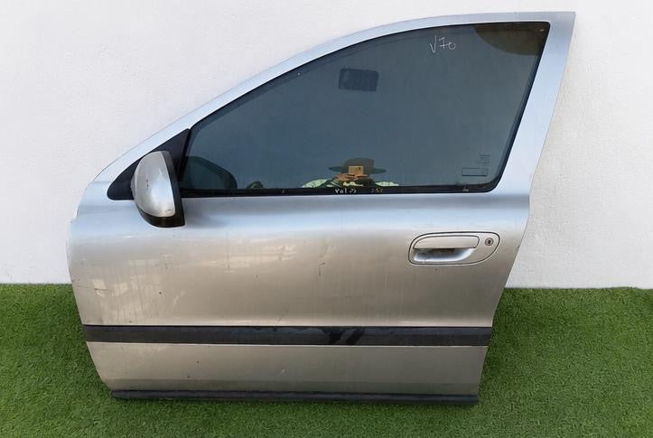 Puerta piloto volcó v70 sin espejo usada +iva