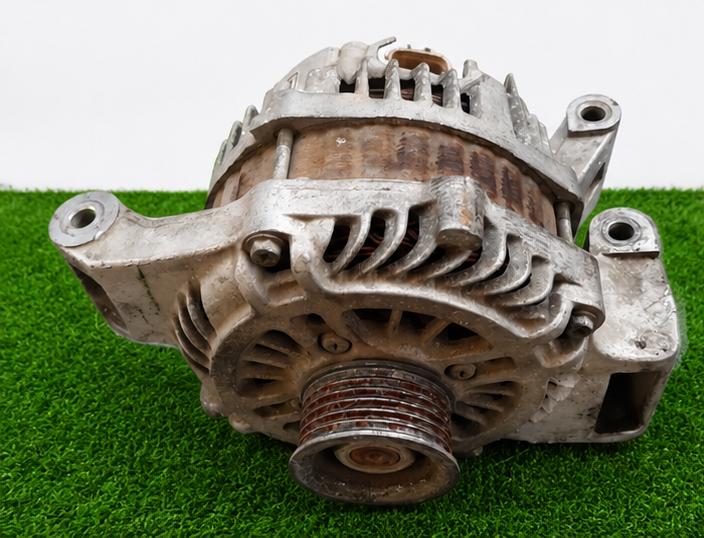 Alternador  Mazda 3 usado + iva