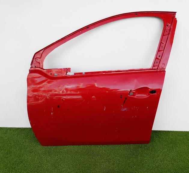 Puerta izquierda peugeot 208 solo lata  usada +iva